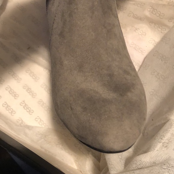 CAMILLE Grey Boots - Picture 4 of 4